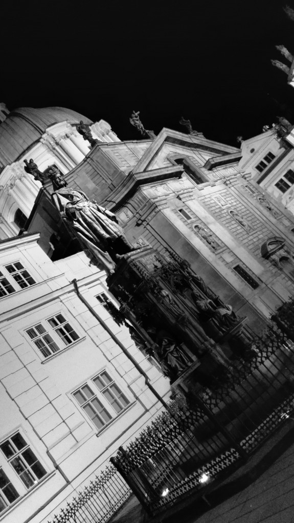 Statue Karl IV. auf dem Kreuzherrnplatz